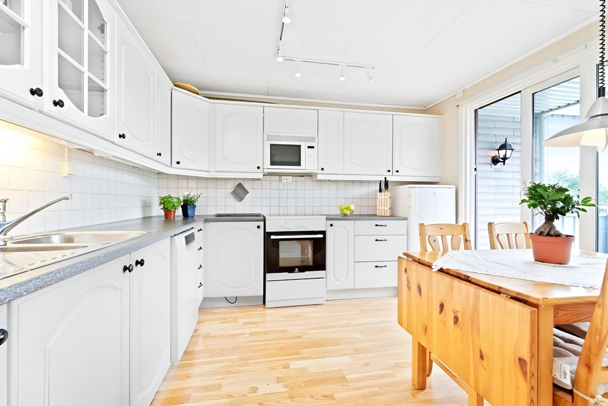 Spacious & Modern In With Free Parking Trondheim