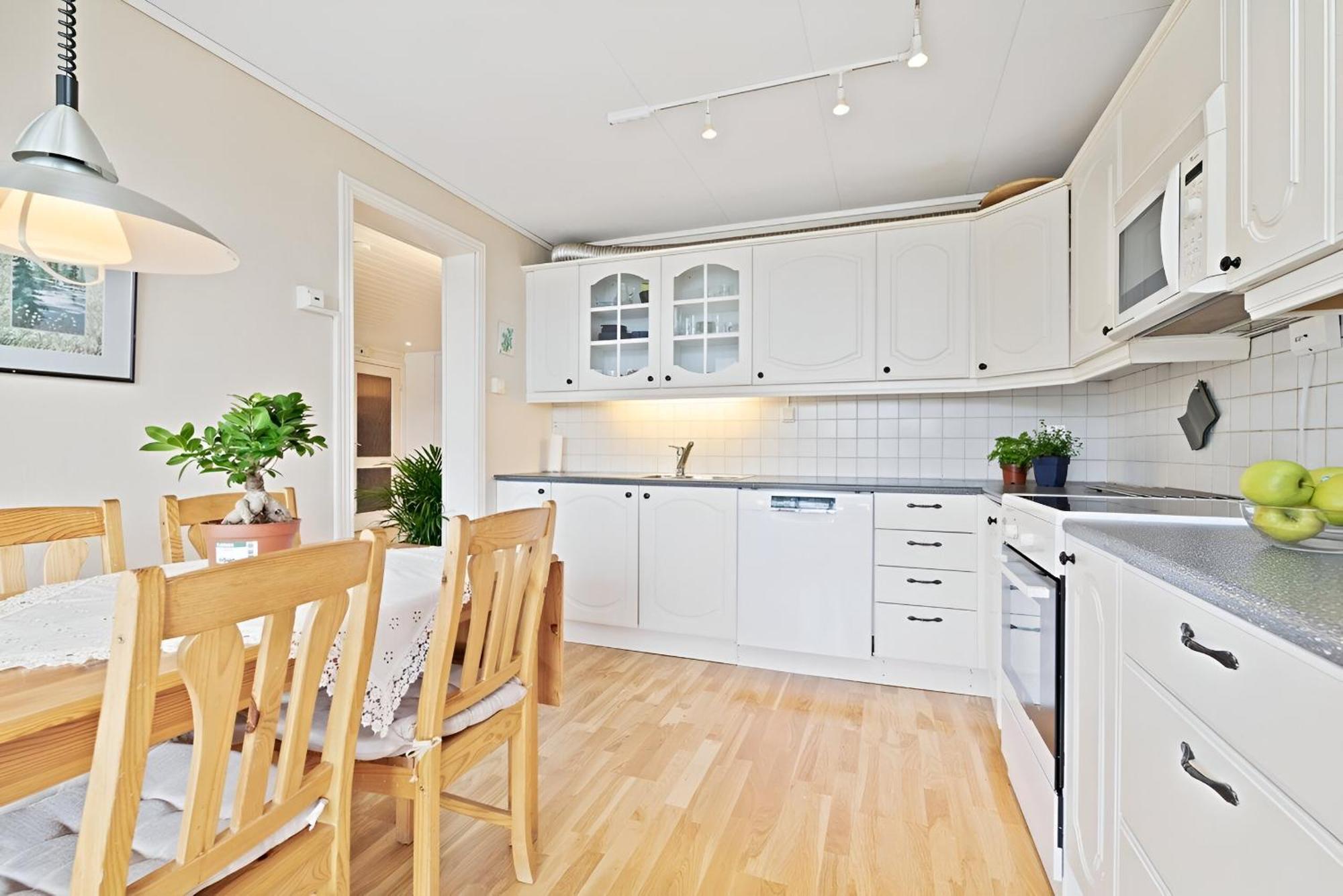 Spacious & Modern In With Free Parking Apartamento